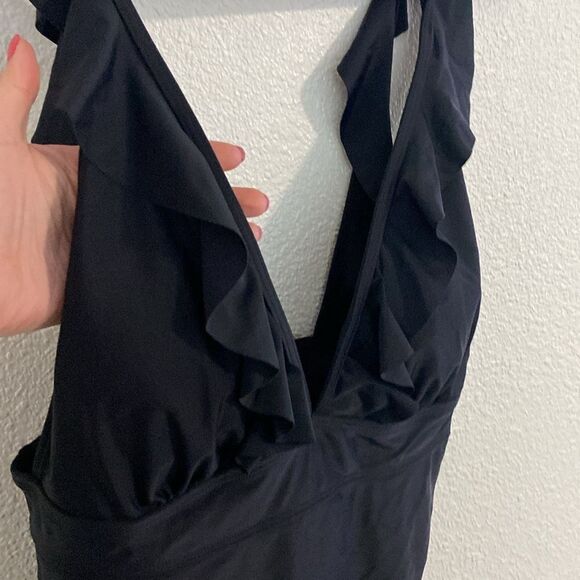 Sporlike-black ruffle one piece lace up back- Size XL - Picture 3 of 12